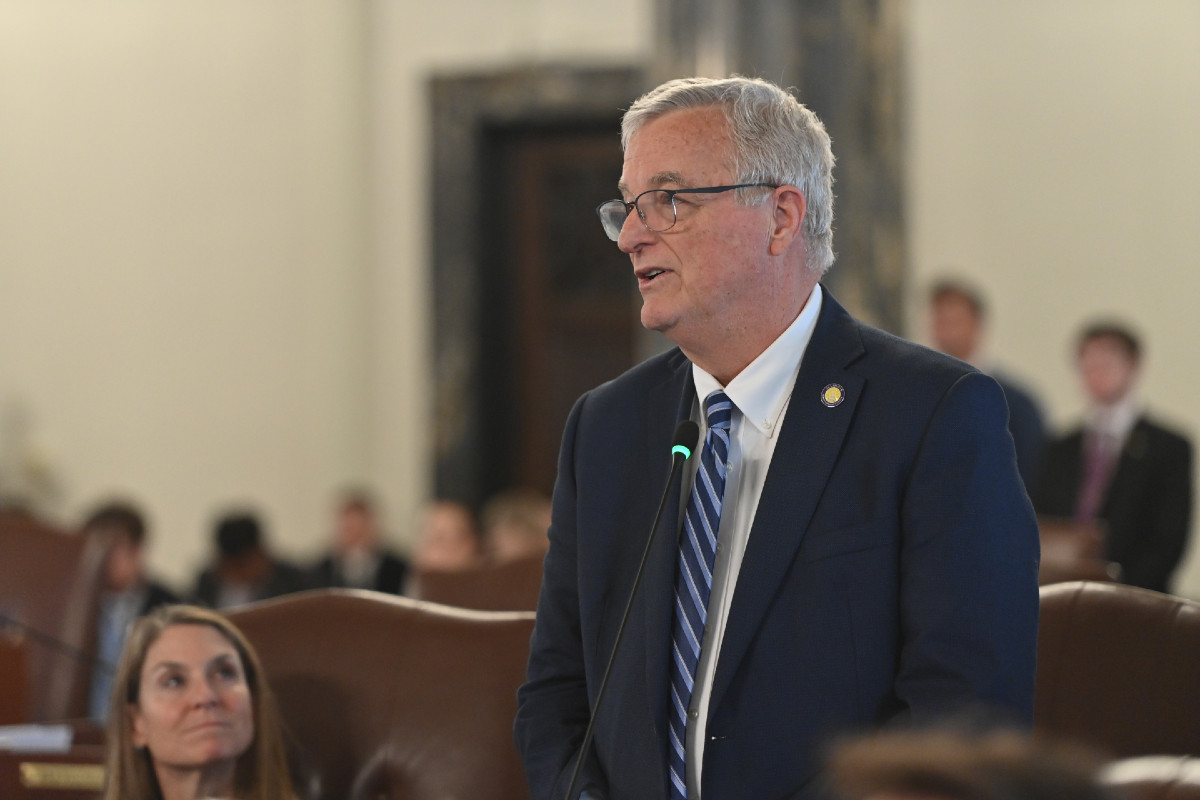 Senator Walker speaks while in the Senate chamber.